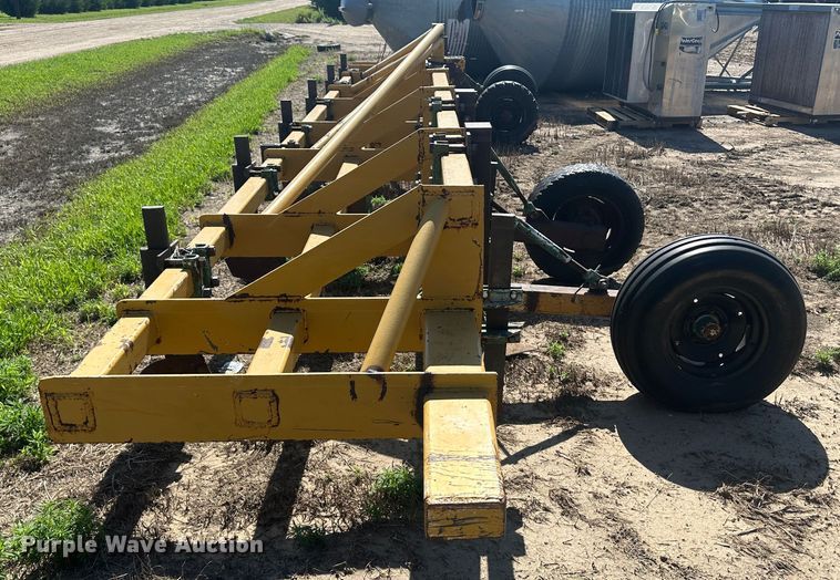 image for item NM9313 Row crop cultivator