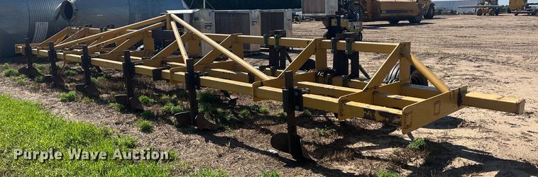 image for item NM9313 Row crop cultivator