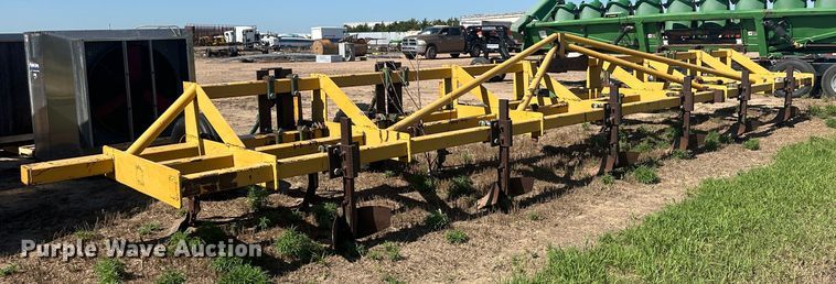 image for item NM9313 Row crop cultivator