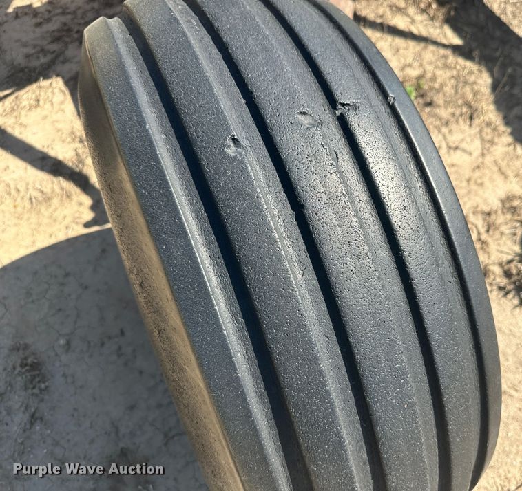 image for item NM9313 Row crop cultivator