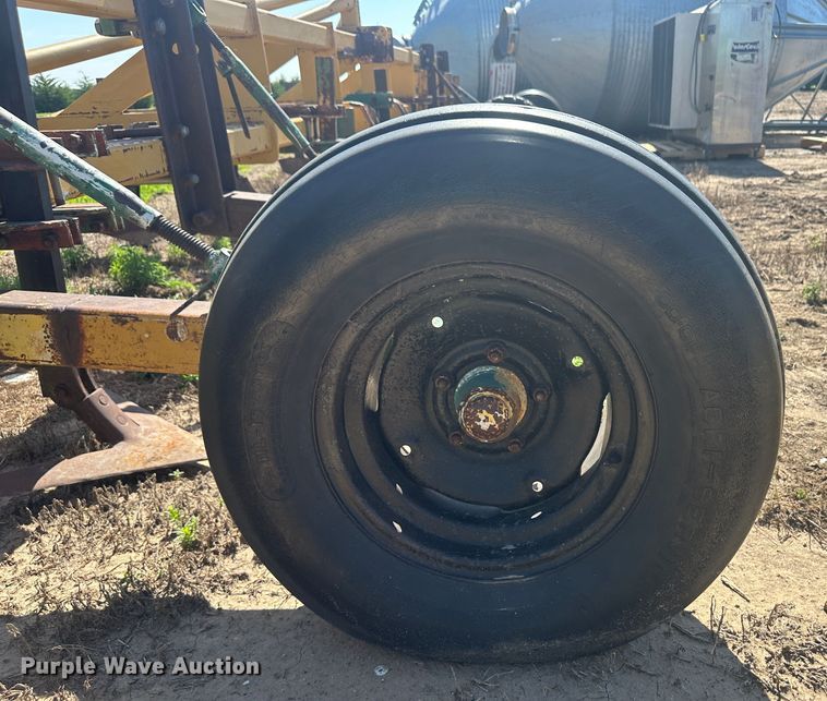 image for item NM9313 Row crop cultivator