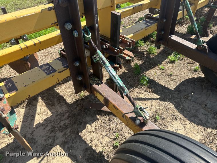 image for item NM9313 Row crop cultivator