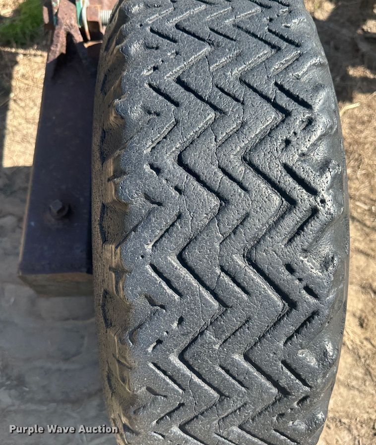 image for item NM9313 Row crop cultivator