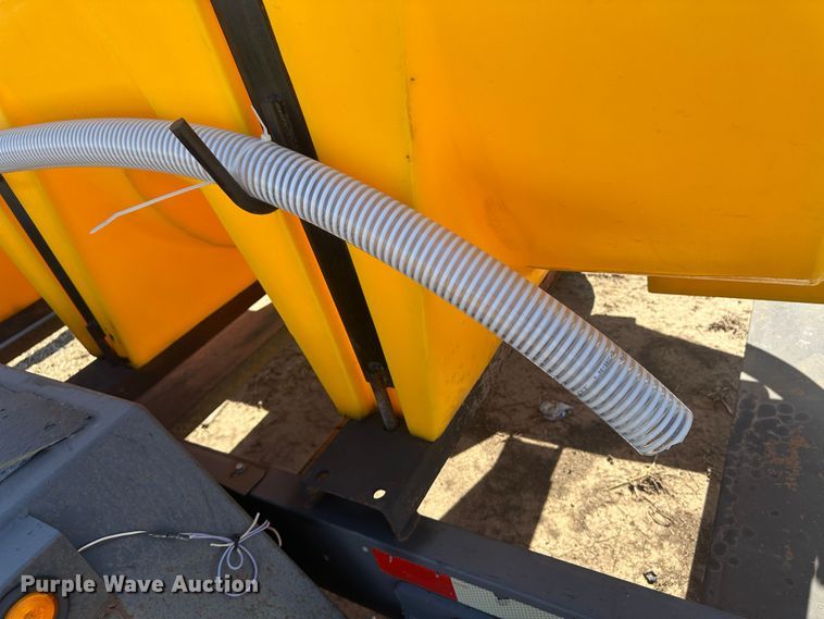 image for item NM9316 Nurse tank trailer