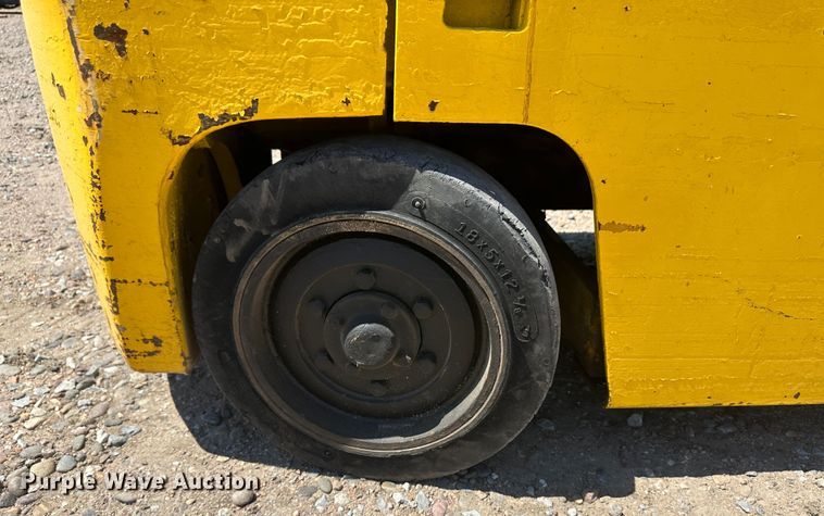 image for item NM9340 Clark C500-45  forklift