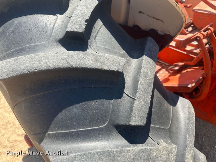 image for item NM9392 Case 831-6 tractor