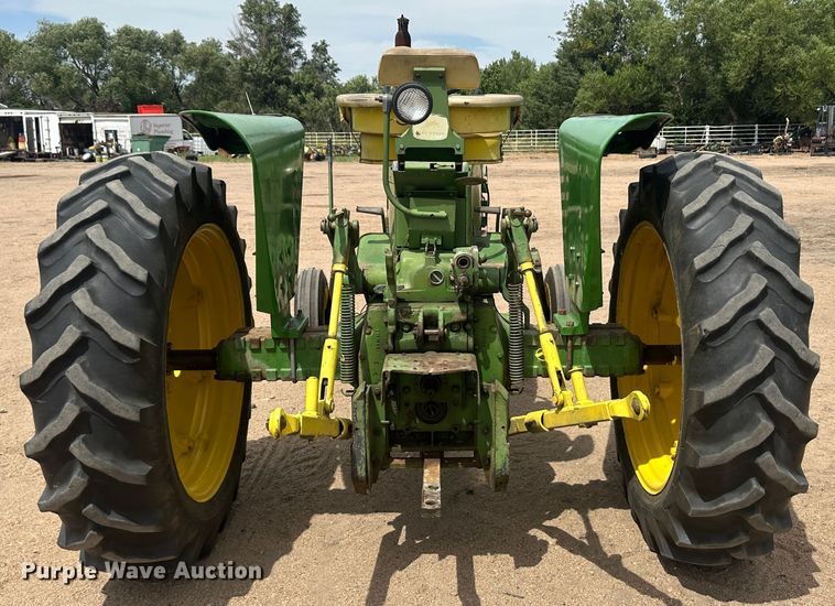 image for item NM9438 1963 John Deere 2010  tractor