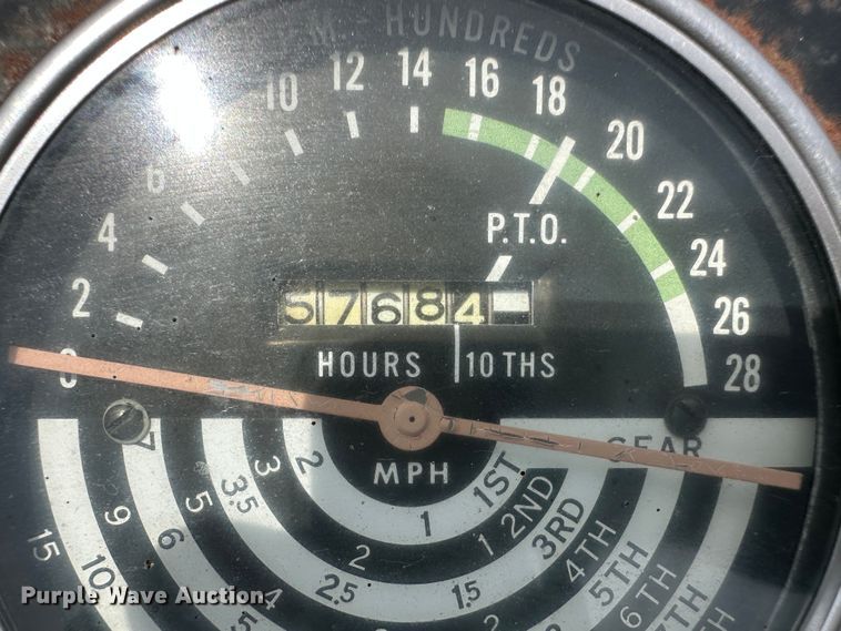 image for item NM9438 1963 John Deere 2010  tractor