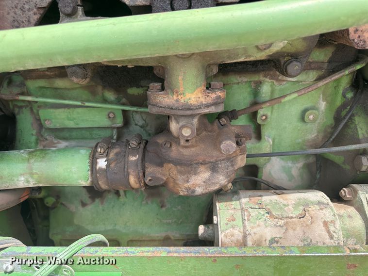 image for item NM9438 1963 John Deere 2010  tractor