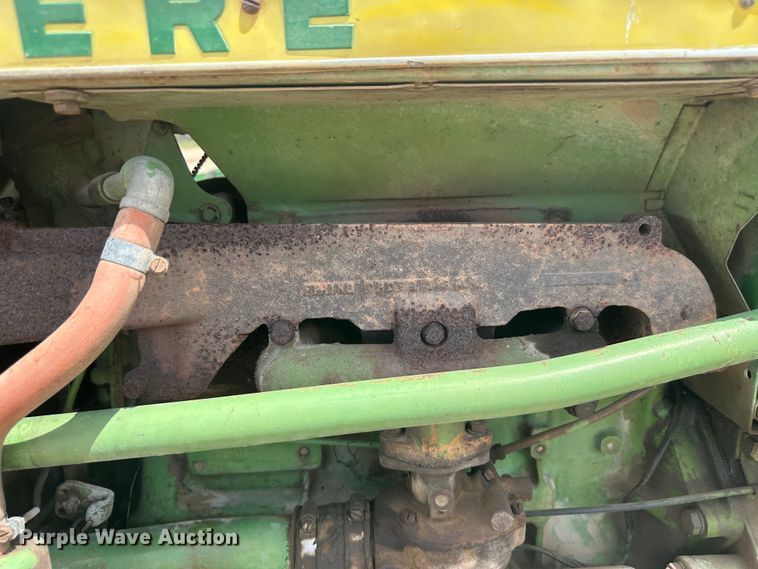 image for item NM9438 1963 John Deere 2010  tractor