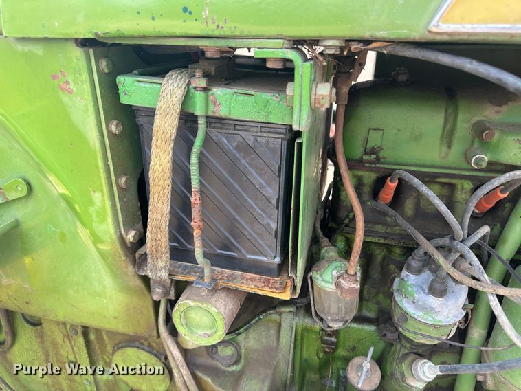 image for item NM9438 1963 John Deere 2010  tractor