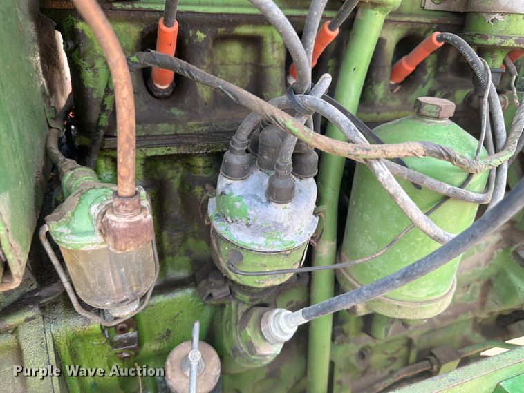 image for item NM9438 1963 John Deere 2010  tractor