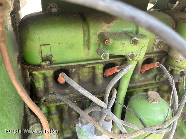 image for item NM9438 1963 John Deere 2010  tractor