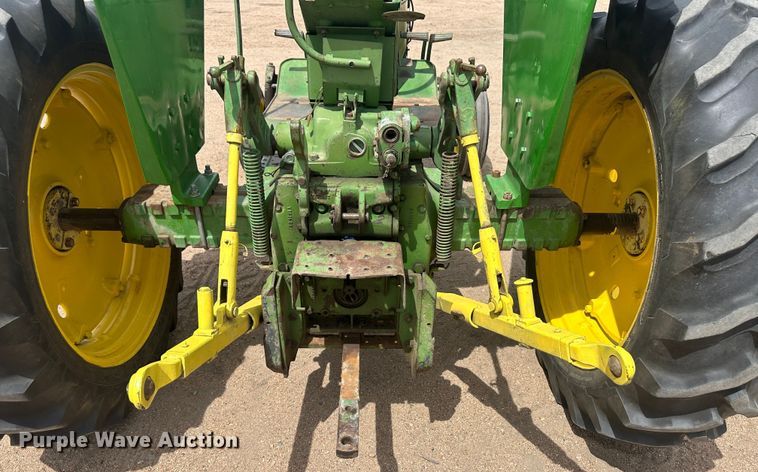 image for item NM9438 1963 John Deere 2010  tractor