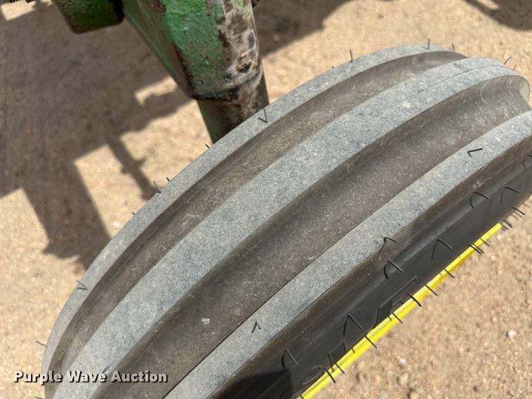 image for item NM9438 1963 John Deere 2010  tractor