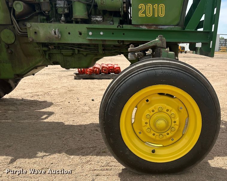 image for item NM9438 1963 John Deere 2010  tractor