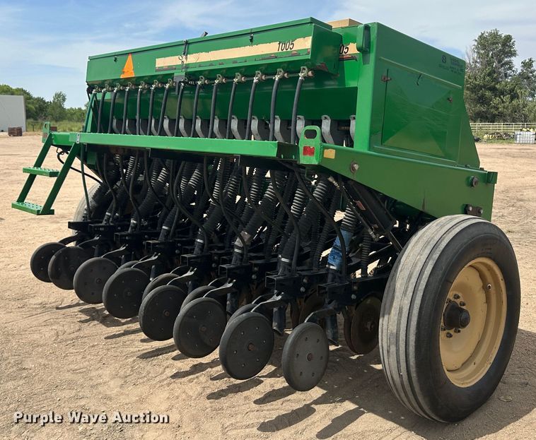 image for item NM9439 Great Plains 1005NG  no-till grain drill
