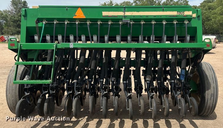 image for item NM9439 Great Plains 1005NG  no-till grain drill