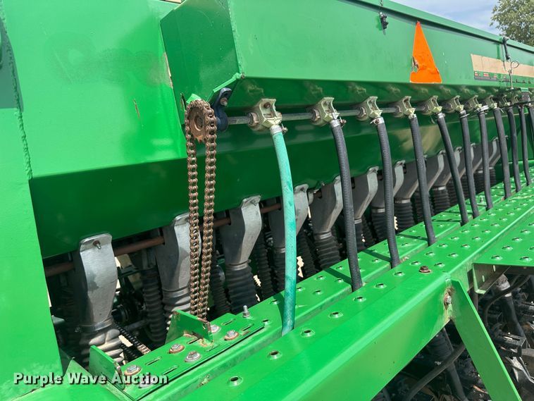 image for item NM9439 Great Plains 1005NG  no-till grain drill