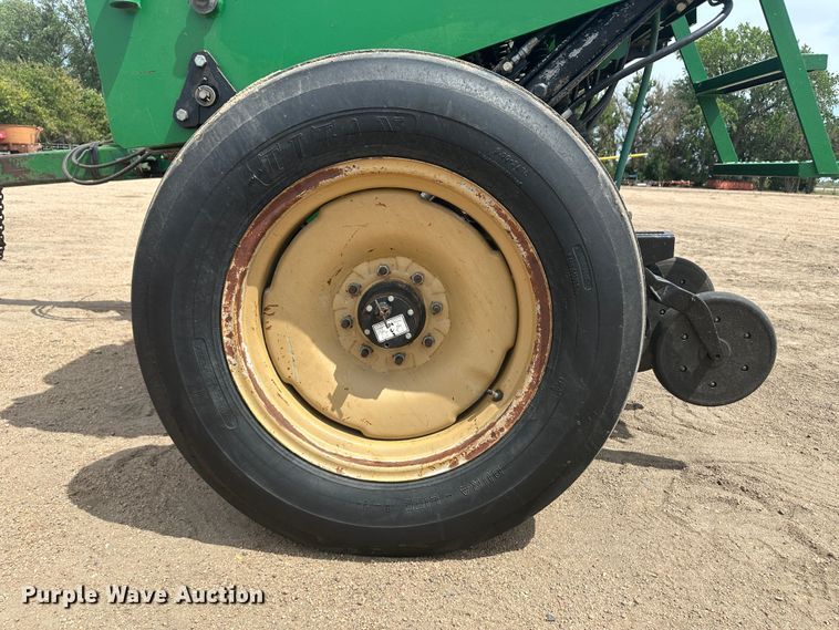 image for item NM9439 Great Plains 1005NG  no-till grain drill