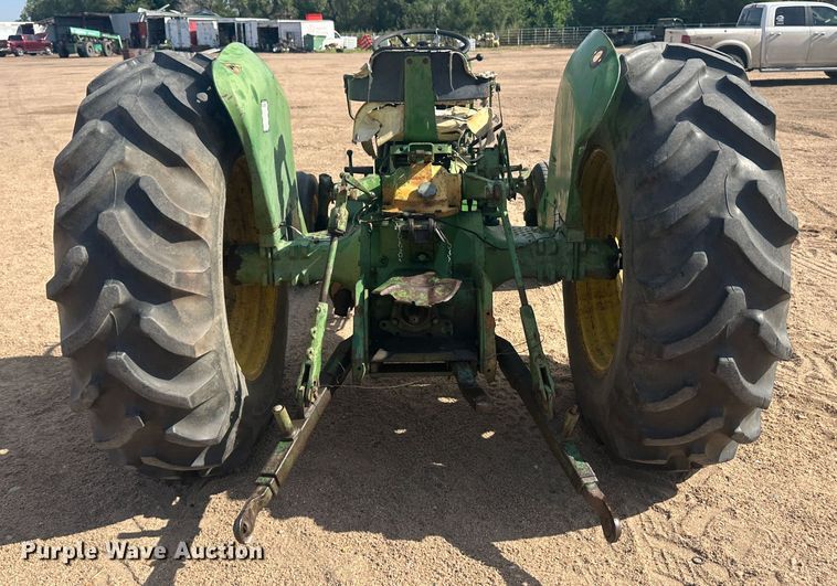 image for item NM9442 1966 John Deere 2020 tractor