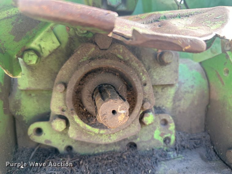 image for item NM9442 1966 John Deere 2020 tractor