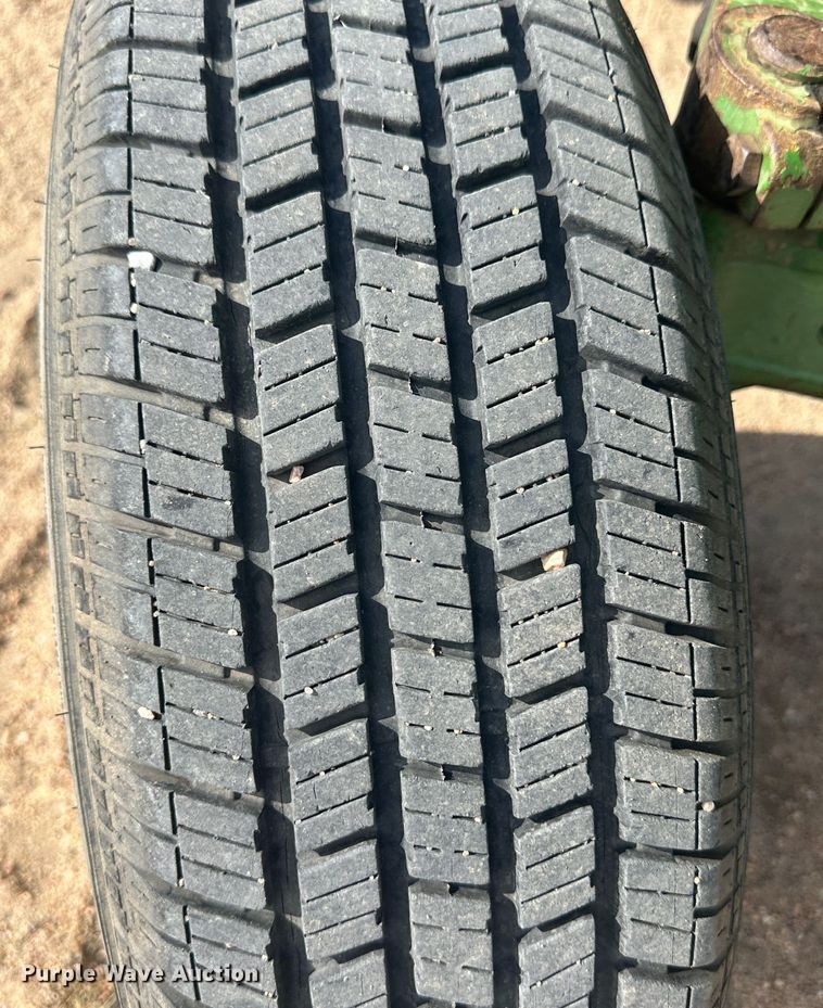 image for item NM9442 1966 John Deere 2020 tractor