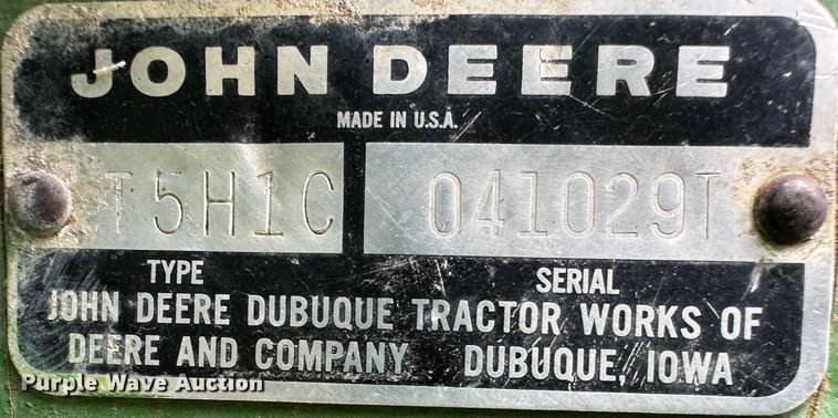 image for item NM9442 1966 John Deere 2020 tractor