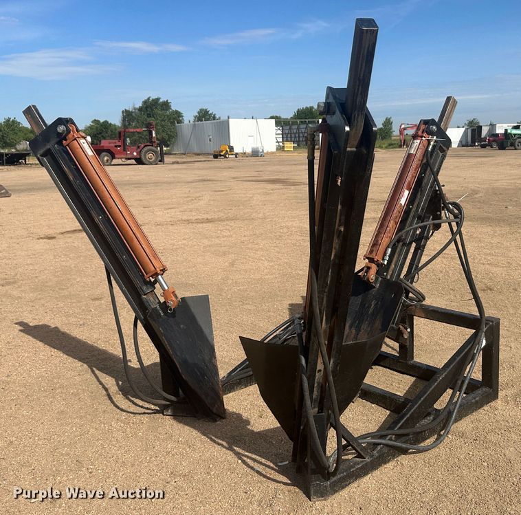 image for item NM9443 Oasis  skid steer tree spade