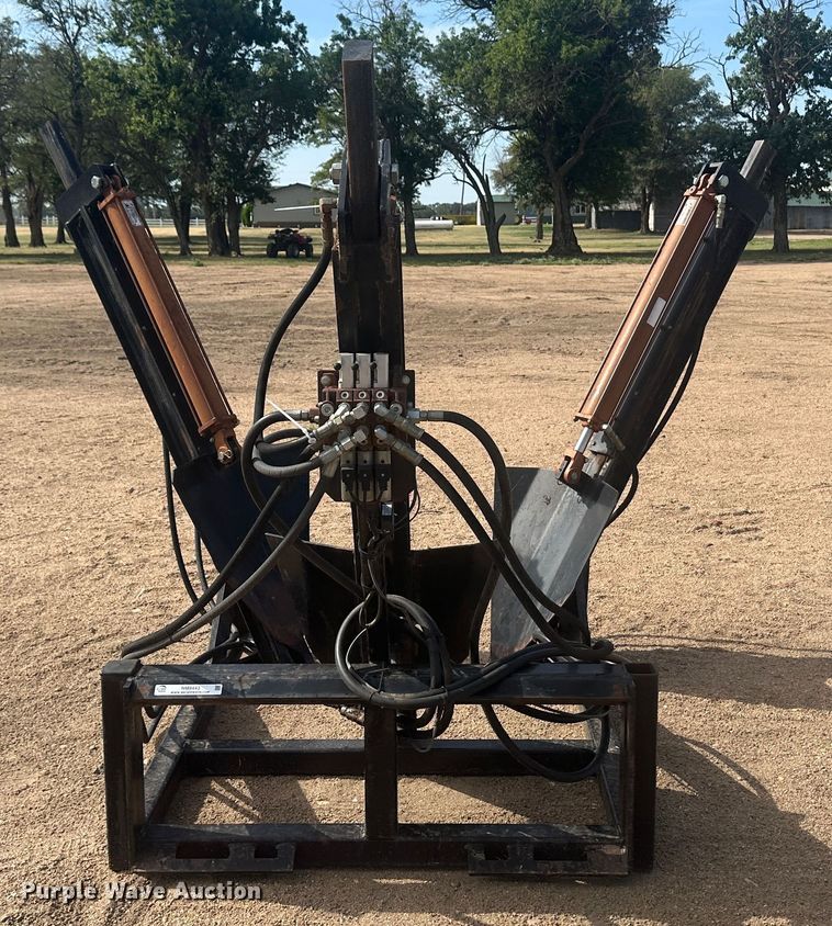 image for item NM9443 Oasis  skid steer tree spade