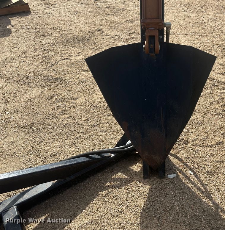 image for item NM9443 Oasis  skid steer tree spade