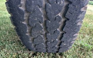 image for item NP9839 1994 Gleaner  rigid head