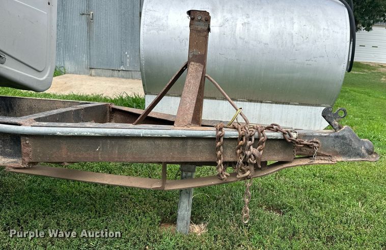 image for item NP9840 1996 Gleaner 500 series  flex head