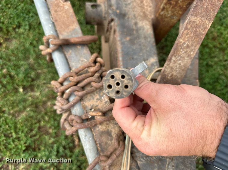 image for item NP9840 1996 Gleaner 500 series  flex head