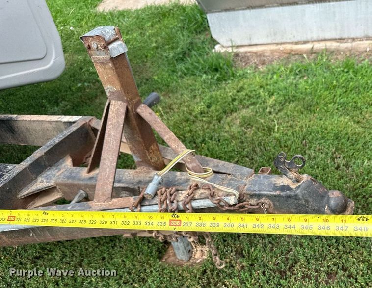 image for item NP9840 1996 Gleaner 500 series  flex head