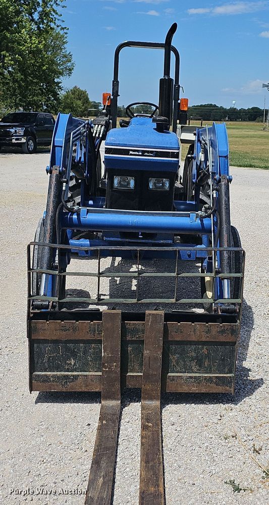 image for item NT9761 Montana 665  tractor