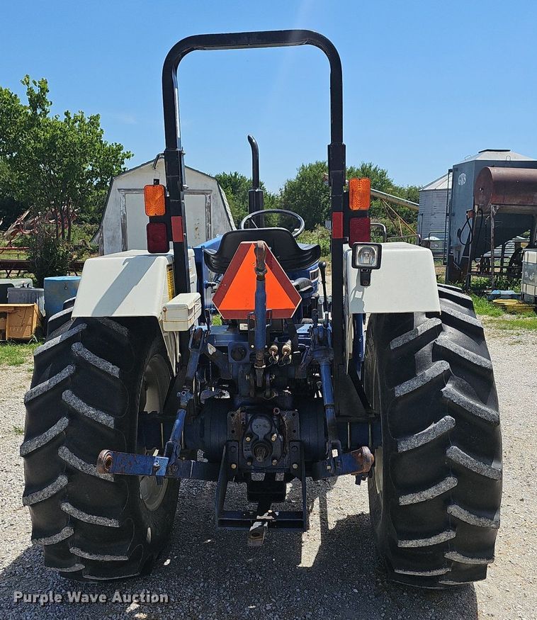 image for item NT9761 Montana 665  tractor