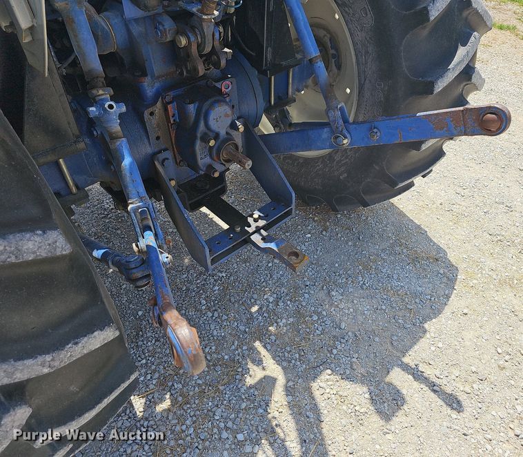 image for item NT9761 Montana 665  tractor