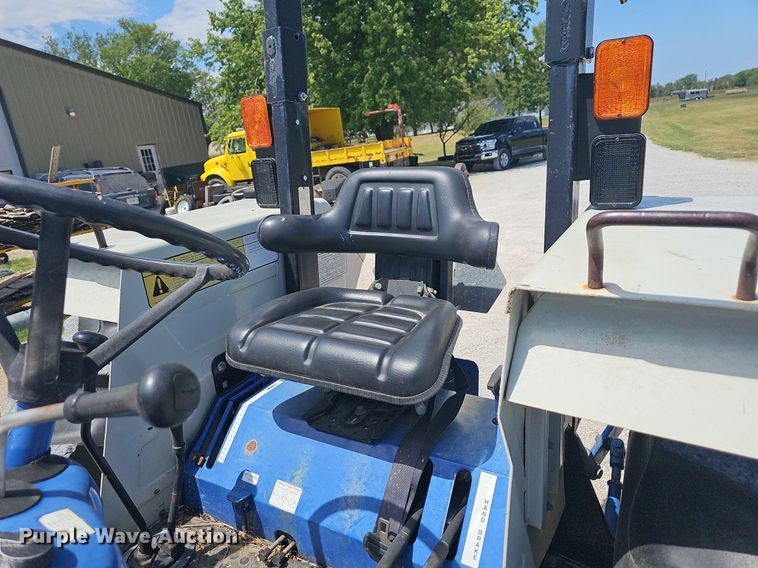 image for item NT9761 Montana 665  tractor