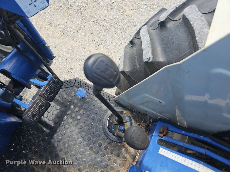 image for item NT9761 Montana 665  tractor