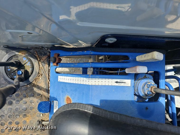 image for item NT9761 Montana 665  tractor