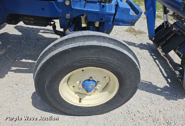 image for item NT9761 Montana 665  tractor