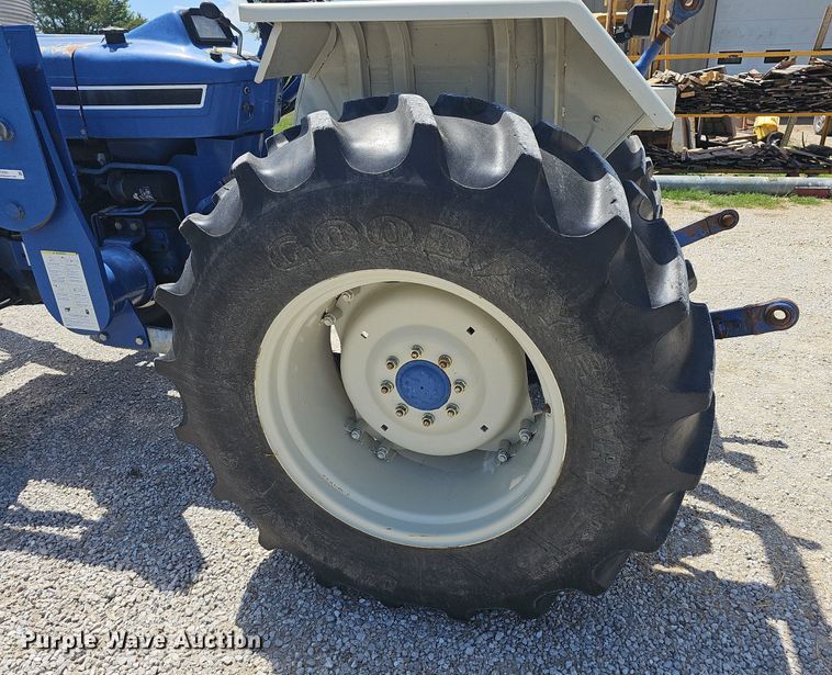 image for item NT9761 Montana 665  tractor