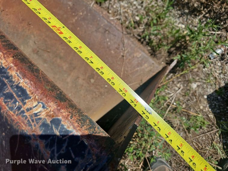 image for item NT9761 Montana 665  tractor