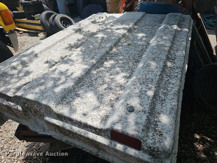 image for item NT9761 Montana 665  tractor