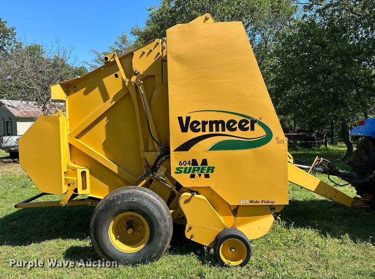 image for item OC9094 2013 Vermeer 604 Super M  round baler