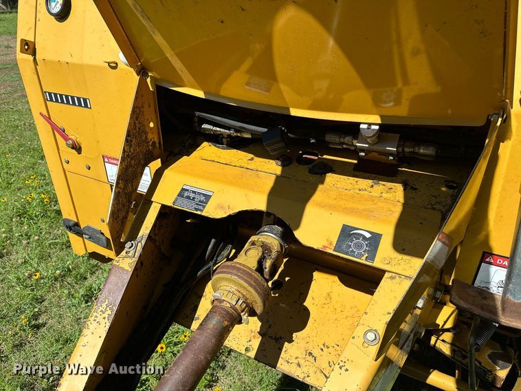 image for item OC9094 2013 Vermeer 604 Super M  round baler