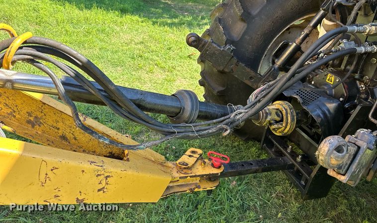 image for item OC9094 2013 Vermeer 604 Super M  round baler