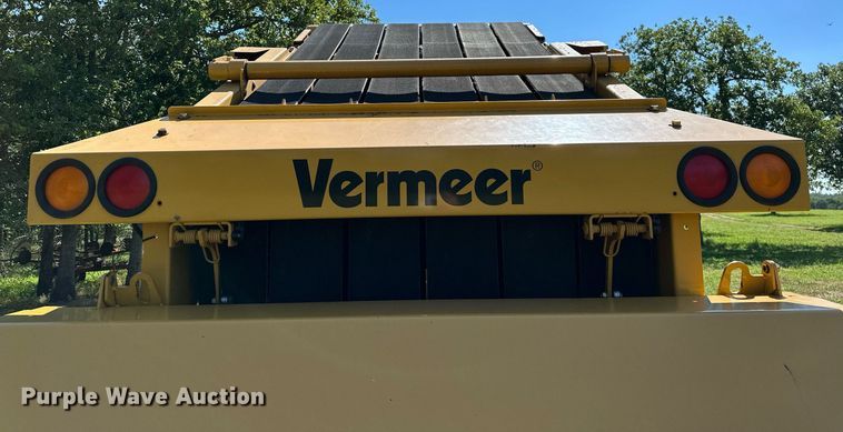 image for item OC9094 2013 Vermeer 604 Super M  round baler