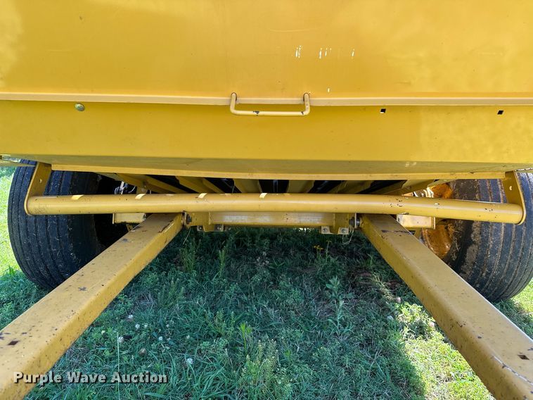 image for item OC9094 2013 Vermeer 604 Super M  round baler